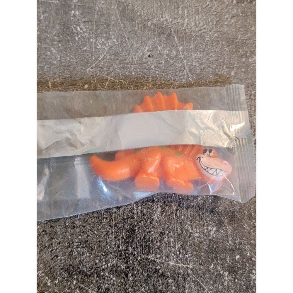 Flintstones Fruity Pebble 1990 orange dinosuar stegosaurus toy figure cereal
